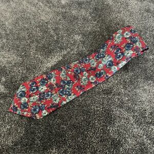 Christian Dior Monsieur Men's Red Floral Pattern Necktie, Made in USA, 100% Silk